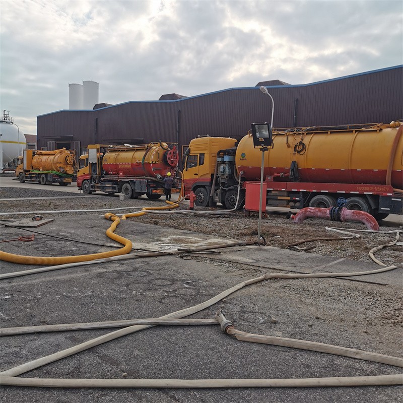 横沥污水池清理